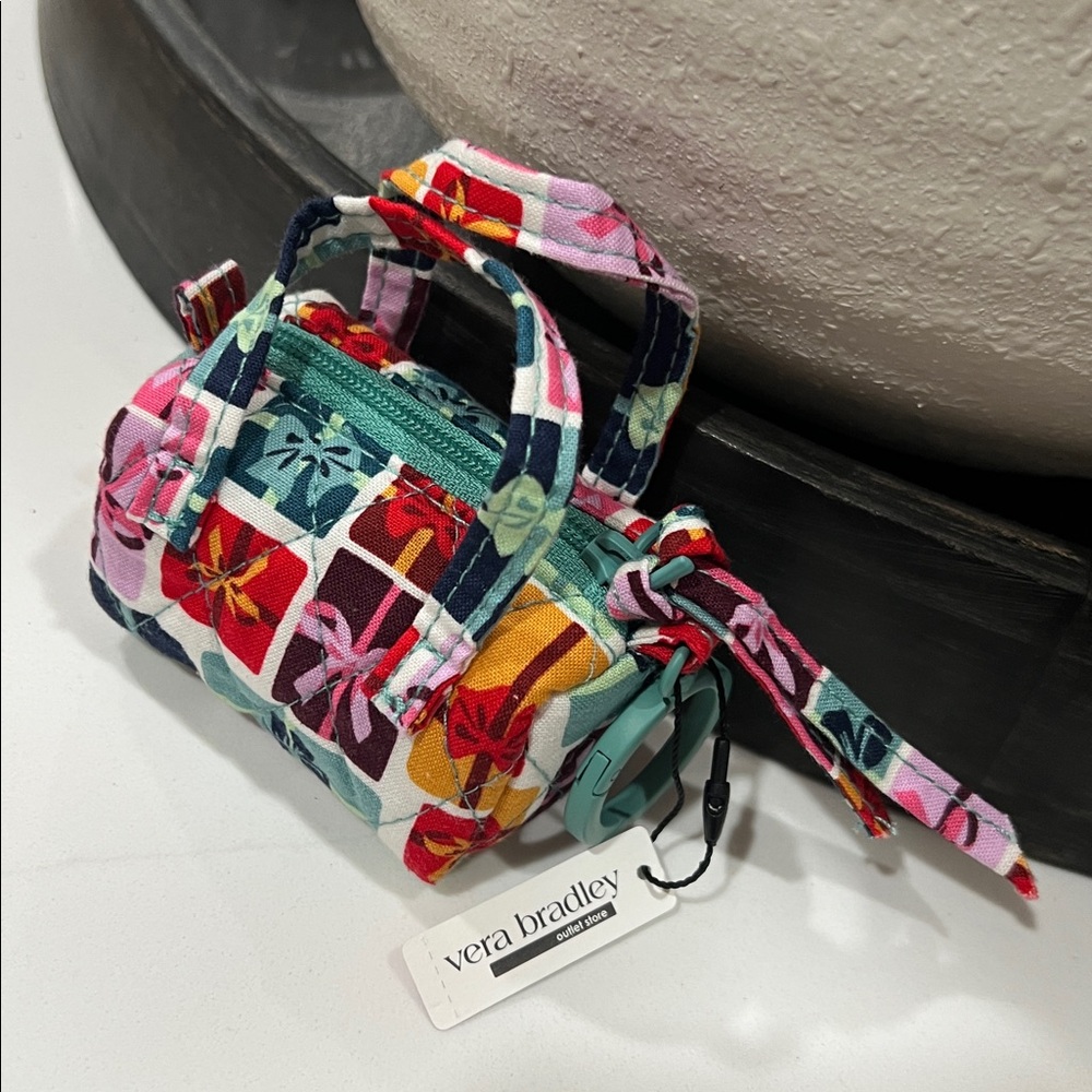 Cute. Vera Bradley Mini Coin purse Keychain - Picture 14 of 16